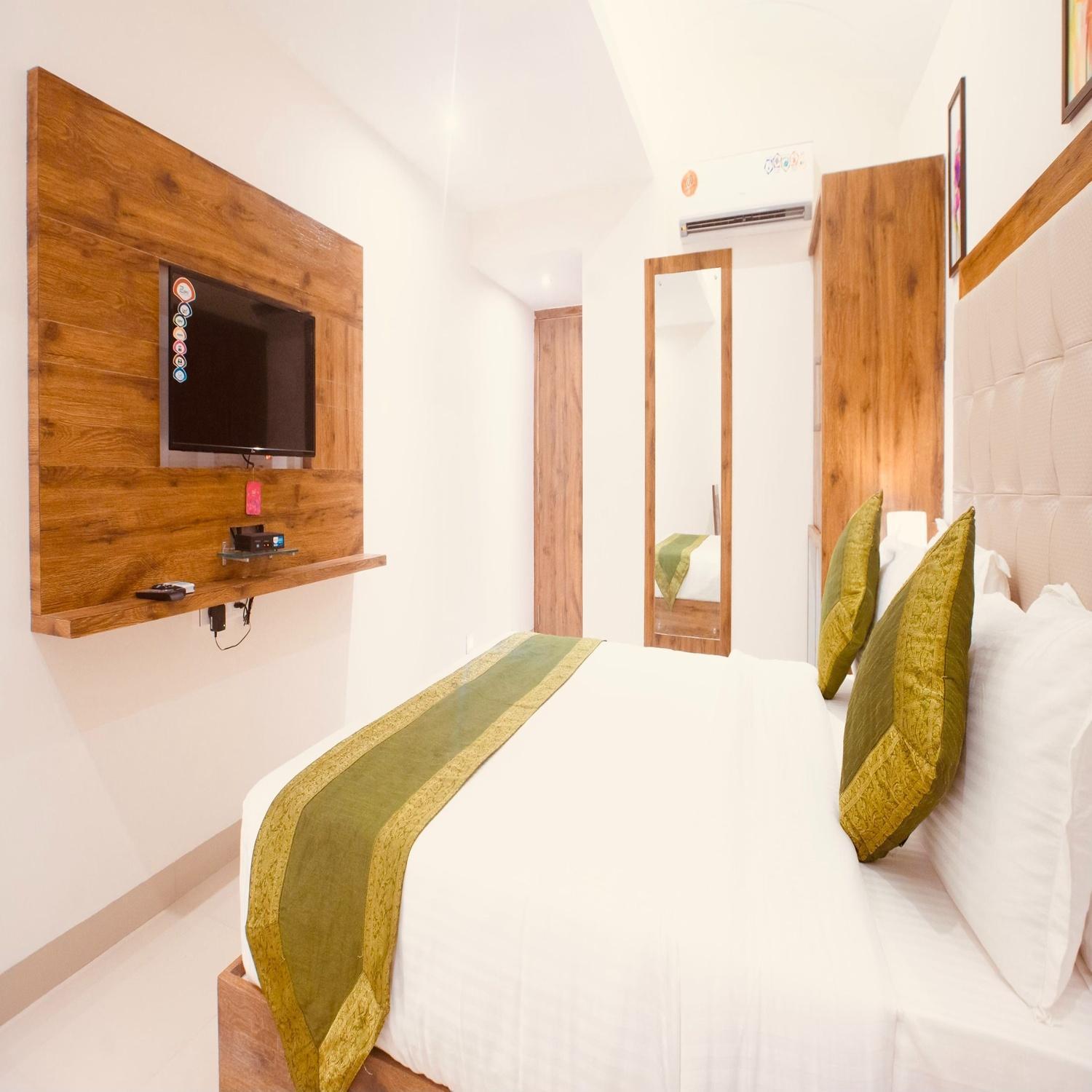 Hotel Crystal Inn Plaza Delhi Airport 뉴델리 외부 사진