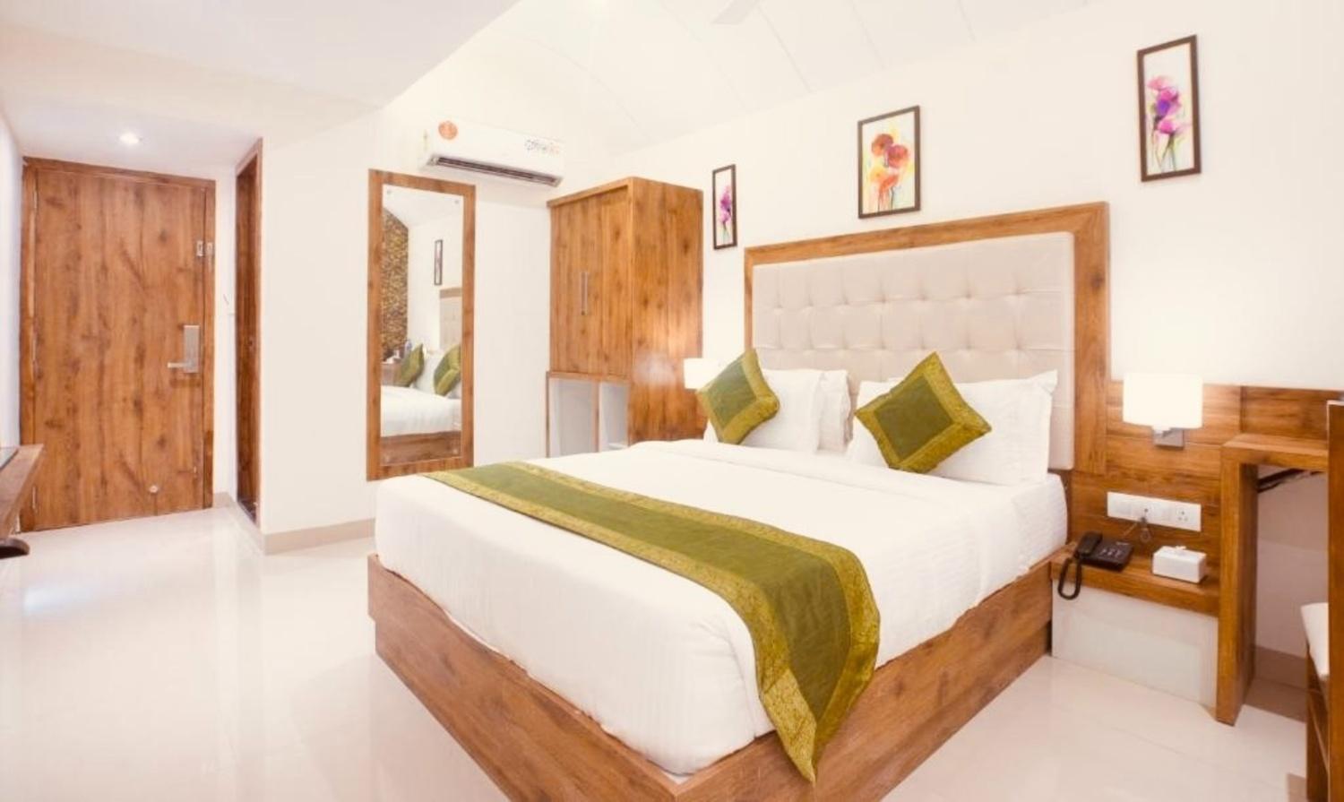 Hotel Crystal Inn Plaza Delhi Airport 뉴델리 외부 사진